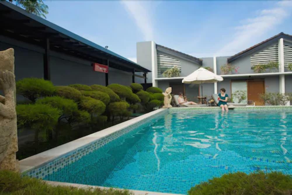 The Harmony Seminyak Hotel Exterior photo