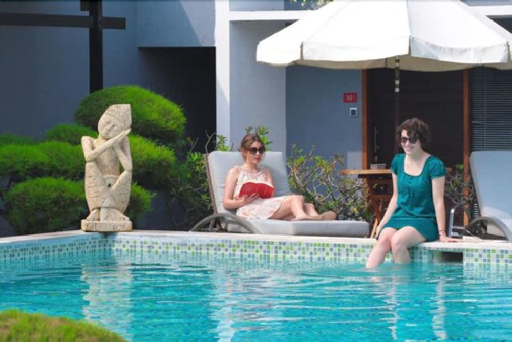 The Harmony Seminyak Hotel Exterior photo